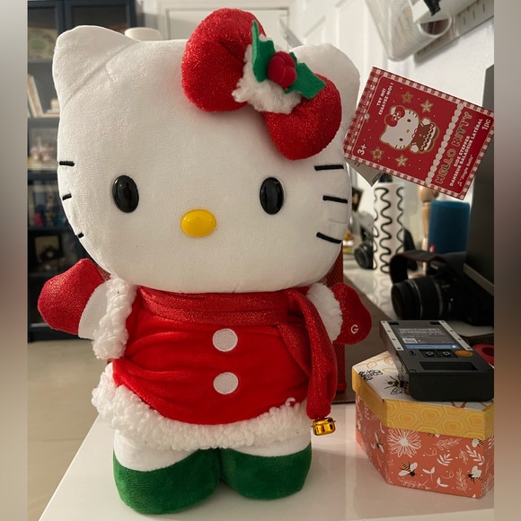 Hello Kitty by Sanrio Christmas Side Stepper 2024 Plush Santa Jingle Bells - Picture 1 of 2